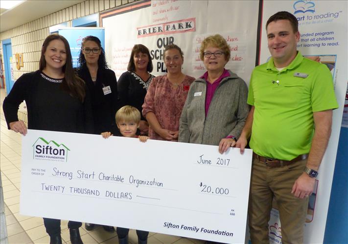 Sifton Family Foundation and Strong Start program with novelty cheque